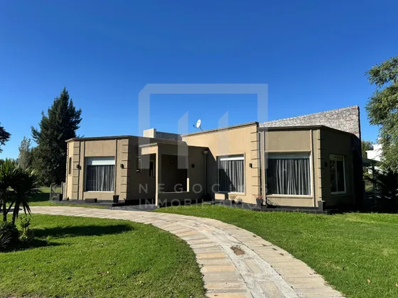 Casa En Venta Y Alquiler San Eliseo Golf San Vicente
