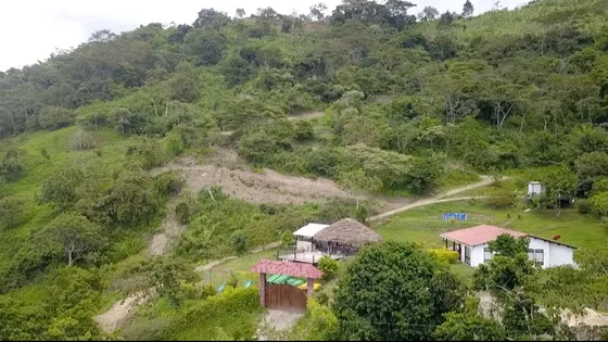 Vendo La Finca En Tobia Chica Villeta 3 Vias De Acceso 6 Kms De La Carretera . Buenas Vías , Terrazas Para Cabañas Y Glampings Con Casa Principal Y Cabaña 1 Lista 