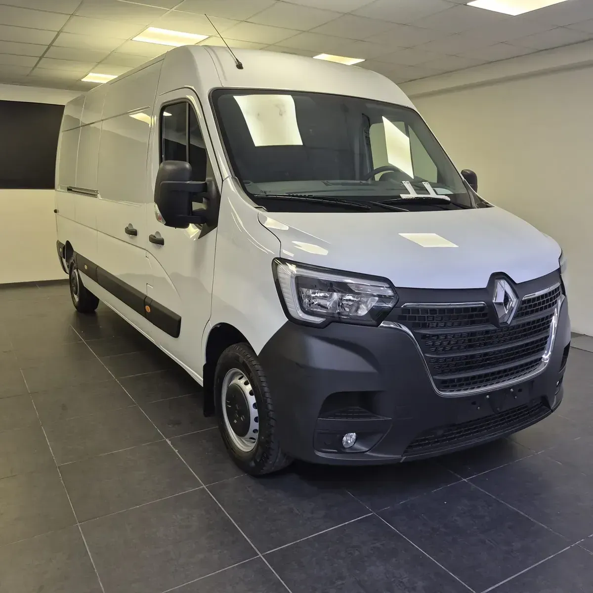 Renault Master Furgon L2H2 2.3