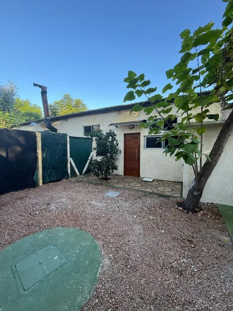 Alquiler Casa 1 Dormitorio Fortin De Santa Rosa Con Cochera