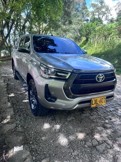 Toyota Hilux 2.4 Diésel 4x4