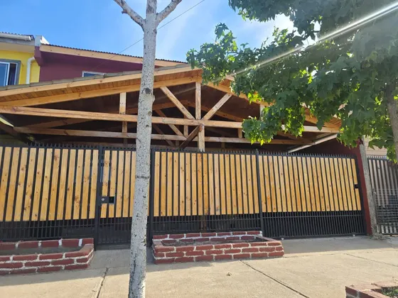 Casa En Arriendo En Comuna De Yerbas Buenas
