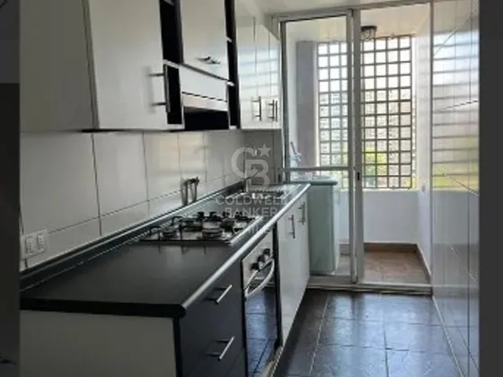 Depto En Venta De 2d Y 2b .en Los Olmos-macul Uf 4500