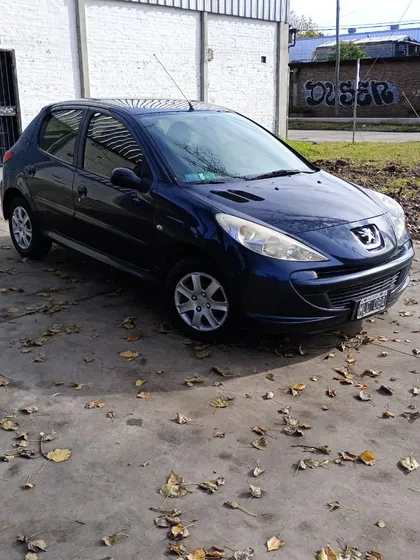 Peugeot 207 1.4 Active 75cv