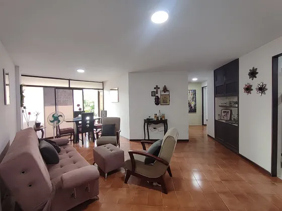Apartamento En Venta En Avenida Libertadores. Cod V30998