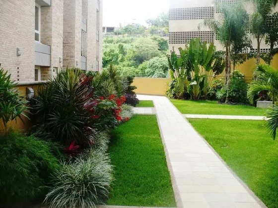 Apartamento En Venta 21-4173  En Lomas De Las Mercedes