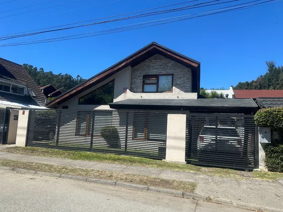 Excelente Casa Remodelada En Sector De La Virgen