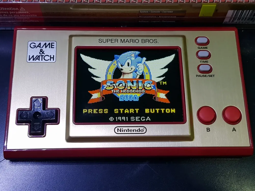 Nintendo Game & Watch Super Mario Bros. cor vermelho y dourado
