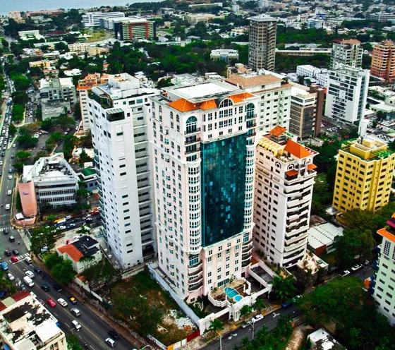 Apartamento En La Esperilla Piso 11 Con 481 Metros De 3 Habitaciones Y 3pq. Recibo Permuta 