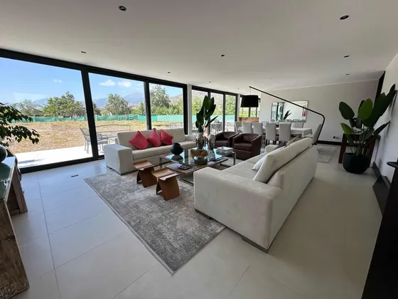 Precio Único: Casa Las Brisas De Chicureo