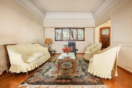 Venta Casa 3 Dormitorios Estilo Francés Con Patio Terraza Y Garage Almagro