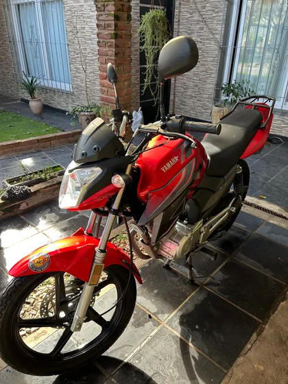 Ybr Z 125