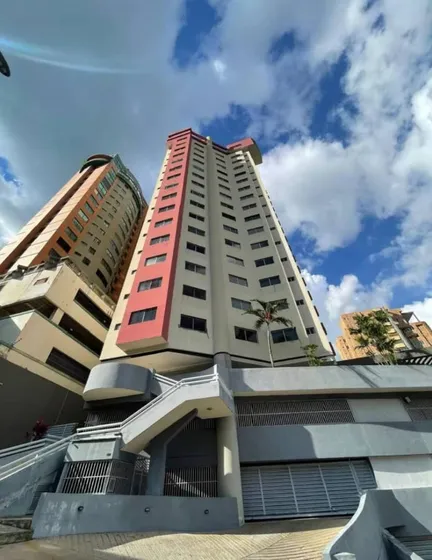 Apartamento En Obra Blanca En El Parral Res. Río Apure Gavip