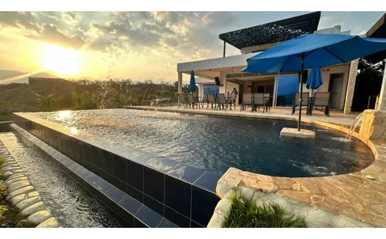 Finca Moderna, En Sopetran Antioquia En Venta.