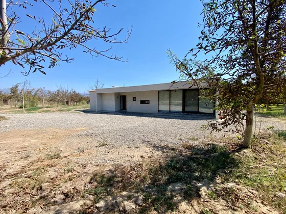 Moderna Y Funcional Casa En Parcelación En Huelquén