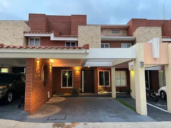 Hermoso Townhouse En Villas De Comoruco Cg-rma