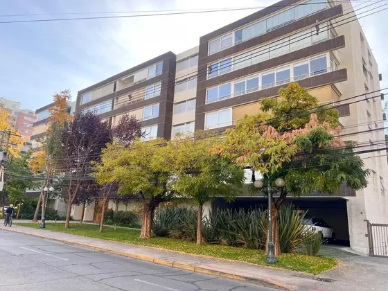 133 M2 Con Piscina Y Losa Radiante En Providencia