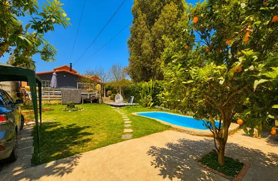 Casa En Los Romeros, Lindo Patio Y Piscina