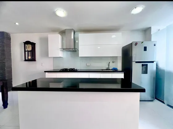 Venta De Apartamento En Medellín, Laureles, Piso 2 (s)