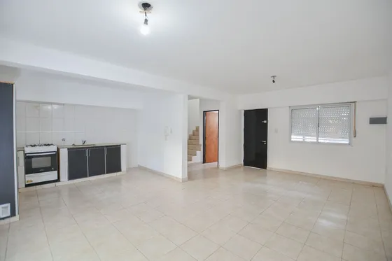 Duplex En Venta Melchor Romero 2 Dormitorios 