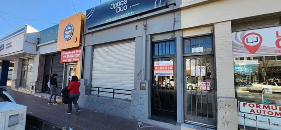Local Sobre Goycochea Villa Allende Centro Frente A La Municipalidad
