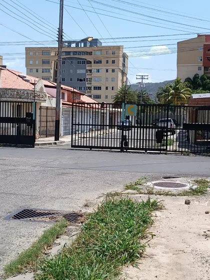Luis V. Vende Casa  Urb. Las Quintas Del Norte 35-43