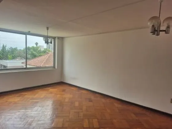 Departamento En Sector Con Alta Plusvalía 
