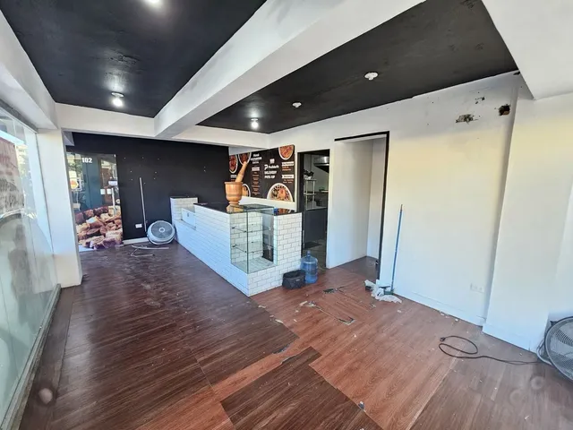 Alquilo Local Comercial En Ensanche Quisqueya 1er Piso 