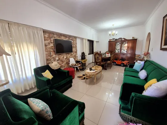 Venta Casa 4 Ambientes Moron Multifamiliar Cochera