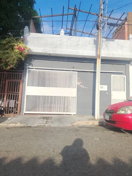 Se Vende Casa En La Esmeralda Se Aceptan Financiamiento Y.g