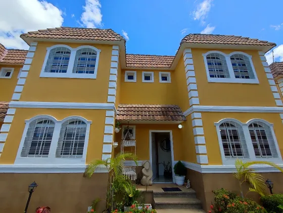 Venta Townhouse Duplex Guatamare Isla De Margarita Posible Financiamiento