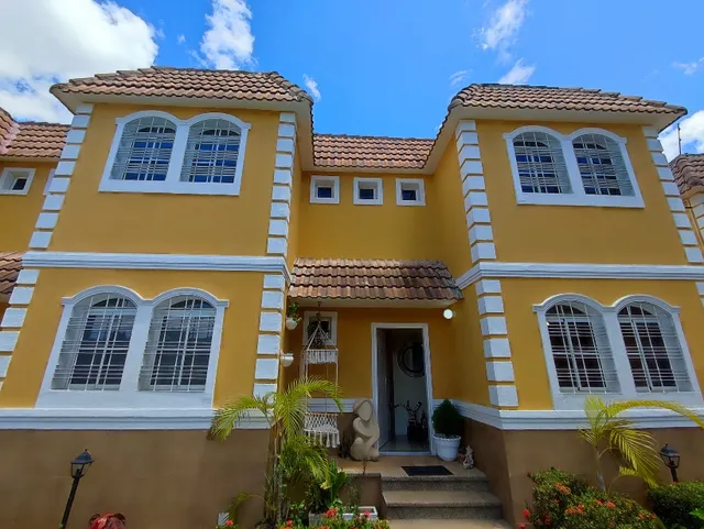 Venta Townhouse Duplex Guatamare Isla De Margarita Posible Financiamiento