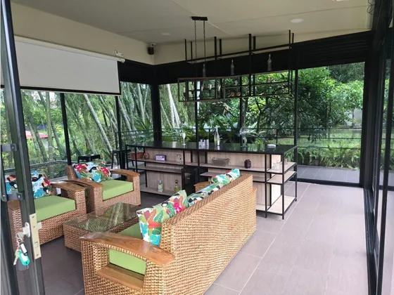 Confort Privacidad En Una Casa Campestre Moderna De Un Solo Piso