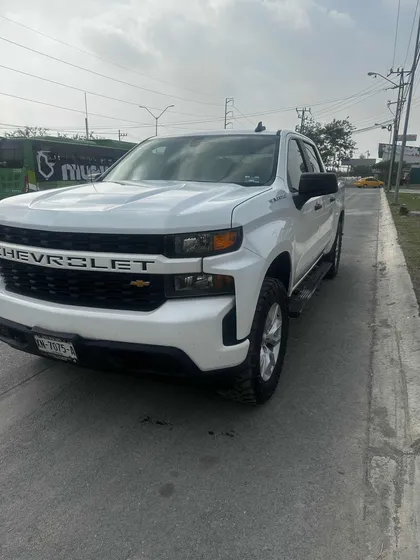 Chevrolet Silverado Custom