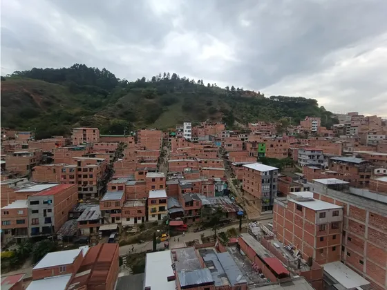 Apartamento Para  Venta En Bello Cerca A La Estación Madera