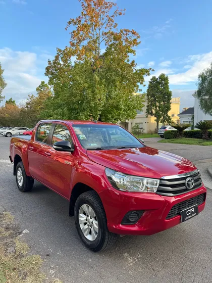 Toyota Hilux Pick-up 2.8 Cd Sr 177cv 4x4