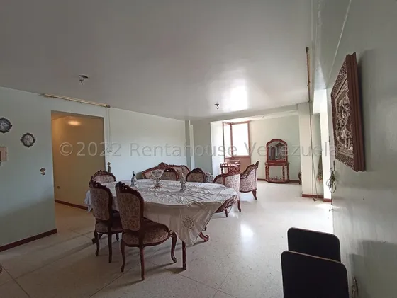 Rent-a-house Vende Bello Apartamento, Zona Centro De La Victoria, Estado Aragua, 25-5703 Gf