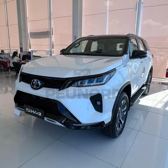 Toyota Sw4 2.8 Tdi Diamante Ii 6at 7as