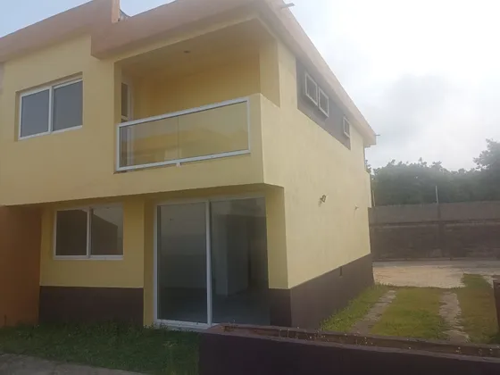 Townhouse En Res. Mocoties Cod. Indith-260