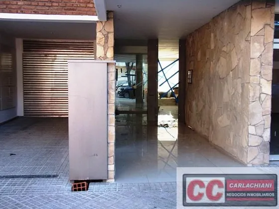 Cochera En Venta Rosario Echesortu - Control Remoto