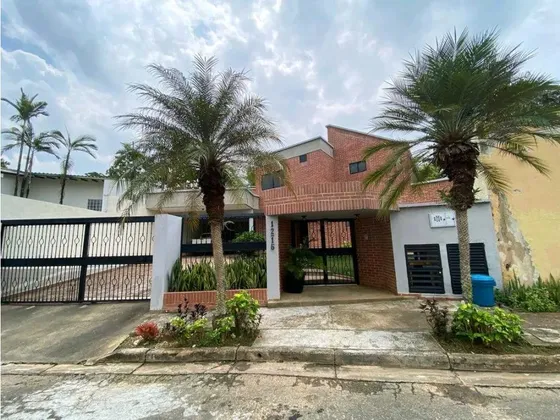 En Venta Casa En Altos De Guataparo, Valencia