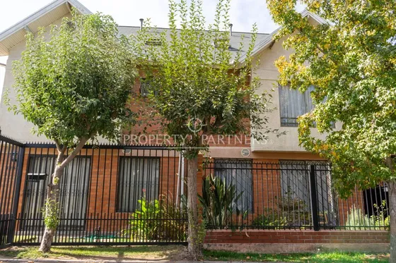 Casa En Venta De 4d/4b - Av. Jardín Alto