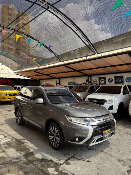 Mitsubishi Outlander 2.4 Kaiteki