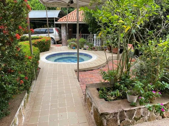 Vendo Casa  Melgar Muy Amplia Jacuzzi, Terraza  Conjunto, 2 Pisos,