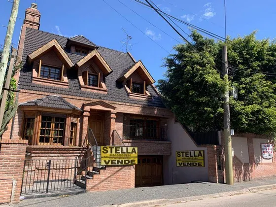 Imponente Chalet Con 514m² En Venta
