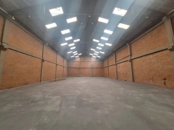 Bodega En Arriendo Montevideo 1.200m