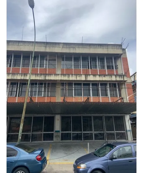 Vendo Galpón 4000m2 La Urbina 1649
