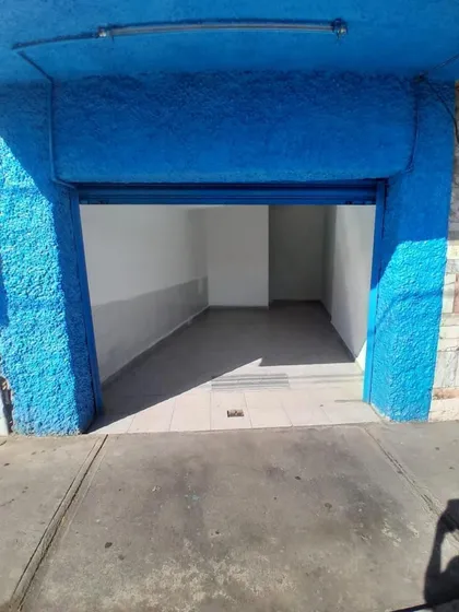 Local Comercial Sobre Eje 3 (chabacano) A Pasos Del Metro Chabacano