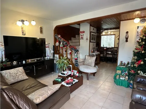 Venta Casa En Rincon De Los Angeles / Castilla