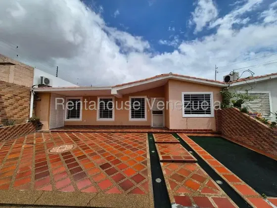 Merli Rodriguez Vende, Acogedora Casa Ubicada En Yucatan.